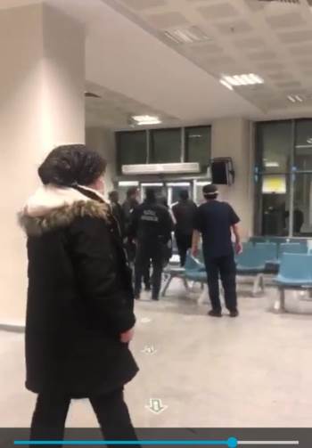 Hasta Yakını İle Sağlık Çalışanı Arasındaki Tartışma Anbean Kameralara Yansıdı
