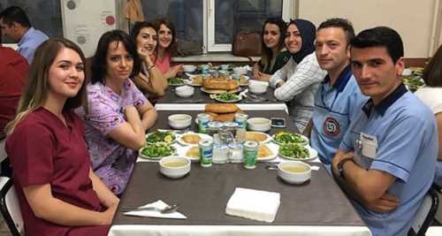 HASTANE PERSONELİ İFTARDA BULUŞTU