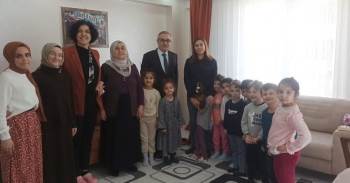 Hatay’Dan Tayini Çıkan Öğretmeni Yalnız Bırakmadılar
