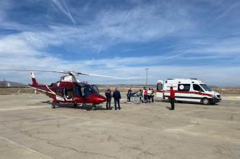 Hava Ambulansı Anjiyo Olması Gereken Yaşlı Adam İçin Havalandı

