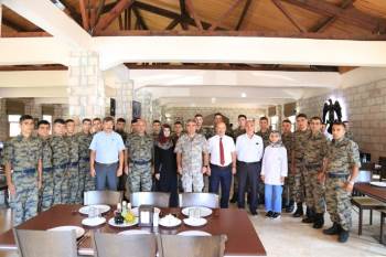 Hava Er Eğitim Tugay Komutanlığı’Nda Aşçı Yardımcılığı Kursu
