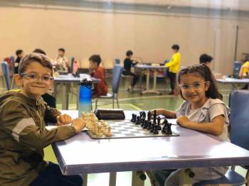 Hayatını Kaybeden Satranç Sporcusu İçin Oradaydılar
