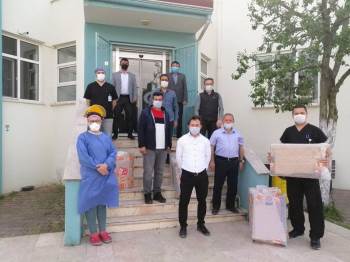 Hayırsever İlçe Esnafından Hastaneye Televizyon Bağışı
