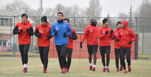 Hedef 3 puanla dönmek