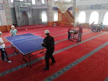 Hem Dini Eğitim Alıyorlar, Hem Spor Yapıyorlar
