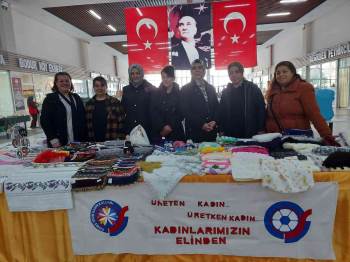 Hem Ev Ekonomilerine Hem De İhtiyaç Sahiplerine Destek Oluyorlar
