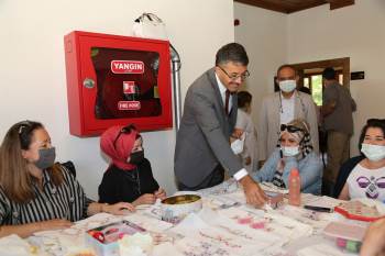 Hem Öğreniyor Hem De Kazanıyorlar
