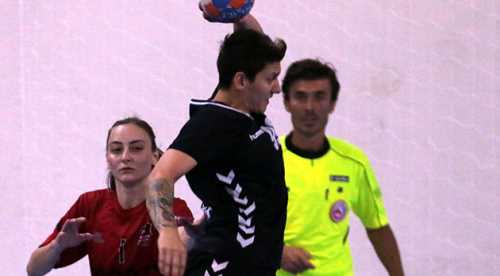 Hentbolda kritik viraj