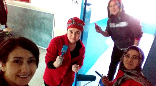 Hep birlikte okulumuzu boyuyoruz