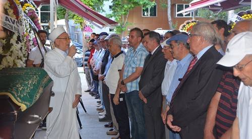 Heper son yolculuğuna uğurlandı