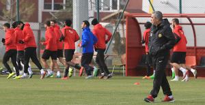 Her şeyi unutmak istiyoruz