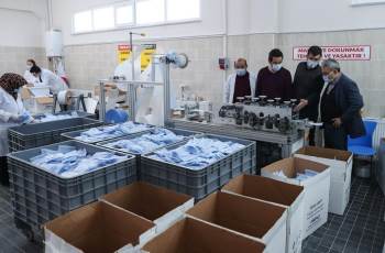 Her Gün 50 Bin Maske
