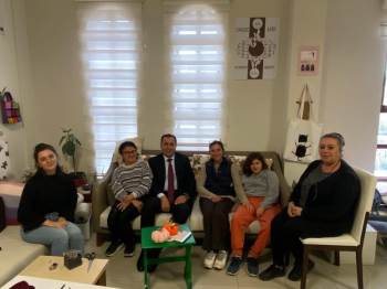 Her Özel Bireye Destek Olmaya Devam Ediyor
