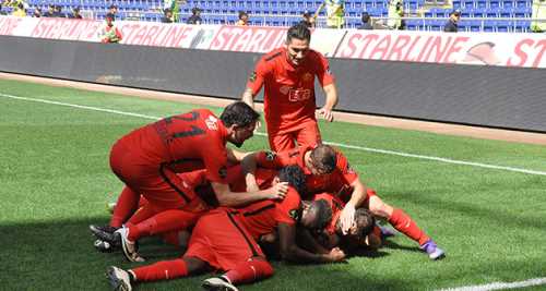 HER ŞEY YENİ BAŞLIYOR