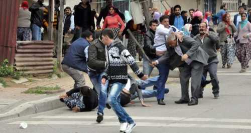 HERKES BİR BİRİNE GİRDİ