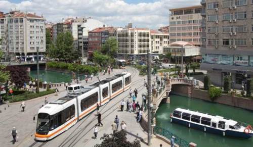 Herkes memleketine dönse Eskişehir’in nüfusu kaç olurdu? İşte dikkat çeken rakam