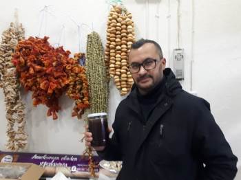 Hiç böyle pekmez yemediniz!