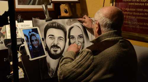 HİÇ EĞİTİM ALMADAN ÇİZİYOR