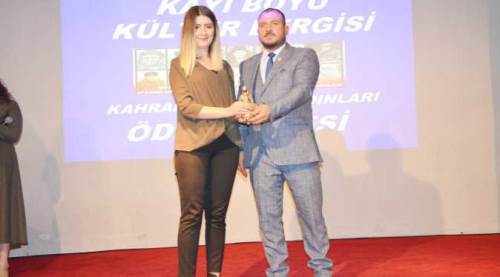 Hilal Köver'e anlamlı ödül