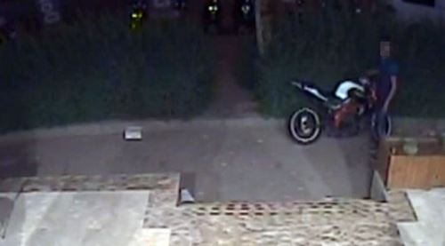 Hırsız tutuklandı, motosikletler sahiplerine verildi