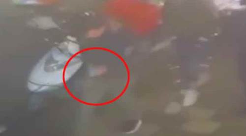 Hırsızlar kaza yapan sürücüye öyle bir şey yaptı ki...