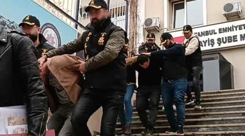 Hırsızlığa girdikleri yetmedi, ellerini ayaklarını bağlayıp...