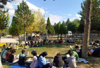 Hisarcık Dereköy Ortaokulunda Okuma Halkası
