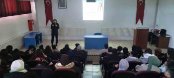 Hisarcık Myo’Da “Evlilik Öncesi Hayat Arkadaşımı Nasıl Seçerim?” İsimli Seminer
