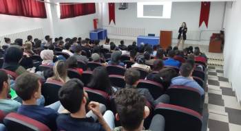 Hisarcık Myo’Da ‘Kuruluş Ve Kurtuluşun Şehri Kütahya’ Konulu Konferans
