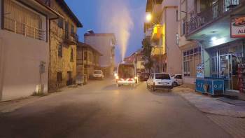 Hisarcık’Ta, Karasinek, Sivrisinek Ve Haşerelere Karşı İlaçlama Çalışması
