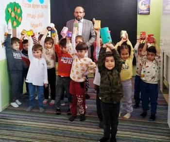 Hisarcık’Ta 4-6 Yaş Kur’An Kursu Öğrencileri Harçlıklarını Depremzedelere Bağışladı
