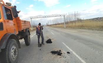 Hisarcık’Ta Asfalt Yama Çalışması
