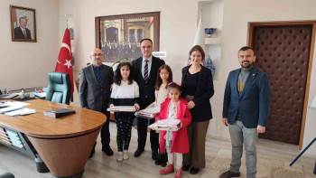 Hisarcık’Ta En Çok Kitap Okuyan Öğrenciler Ödüllendirildi
