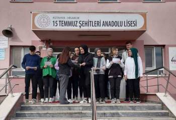 Hisarcık’Ta Etwinning Projesine Katılan Lise Öğrencilerine Katılım Belgesi Verildi
