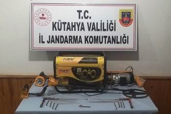 Hisarcık’Ta Jandarmadan İzinsiz Kazı Operasyonu, 2 Şüpheli Tutuklandı
