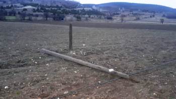 Hisarcık’Ta Kablo Hırsızları Köyü Telefon Ve İnternetsiz Bıraktı
