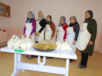 Hisarcık’Ta Kadınlar Üretiyor, Kooperatif Pazarlıyor
