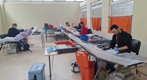 Hisarcık’ta kan bağışı etkinliği yoğun ilgi gördü