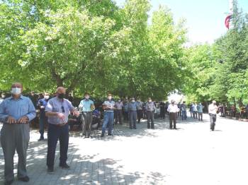 Hisarcık’Ta Köylüler Yağmur Duasına Çıktı
