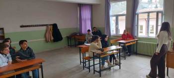 Hisarcık’Ta Lise Öğrencilerine Psikososyal Destek, Deprem Psikoeğitim Eğitimi
