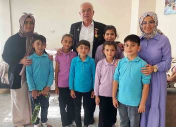 Hisarcık’Ta Minik Öğrenciler Gazi Amcalarını Unutmadı
