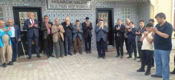 Hisarcık’Ta Umre Kafilesi Dualarla Uğurlandı
