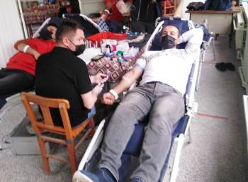 Hisarcık’Ta Vatandaşlar Kan Bağışına Kayıtsız Kalmadı
