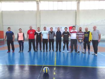 Hisarcık’Ta Voleybol Turnuvası
