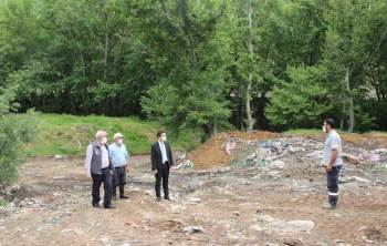 Hisarcık’Ta Yol Kenarındaki Kirlilik Ortadan Kaldırıldı
