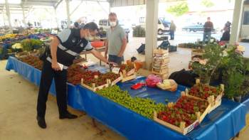 Hisarcık’Ta Zabıta Ekiplerinden Pazar Yerinde Etiket Denetimi
