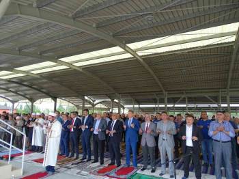 Hisarcık’Taki Şükür Duasına 7 Bin Kişi Katıldı
