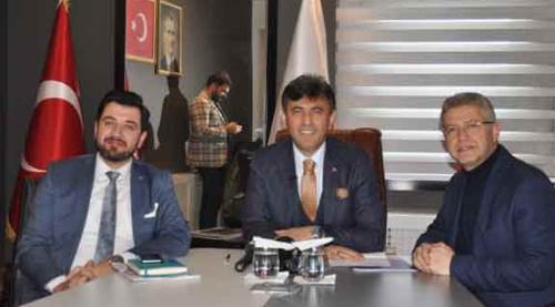 Hizmetin önüne tabela koymayın