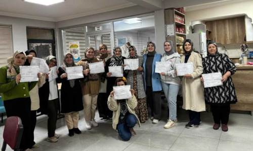 Hocalar’da kadınlar mantar yetiştiriciliği kursunu tamamladı