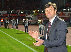 Hocamız bir yere gitmiyor